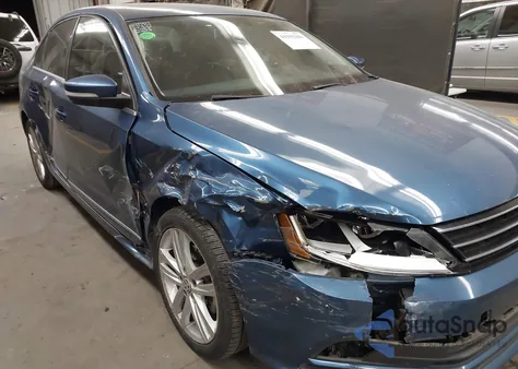 2017 Volkswagen Jetta 1.8T Sel from USA, damaged, VIN 3VWL17AJ3HM224959